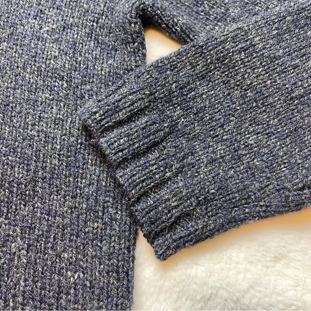 Abercrombie and Fitch 100% Wool Dark Gray V Neck Long Sleeve Sweater Size XL